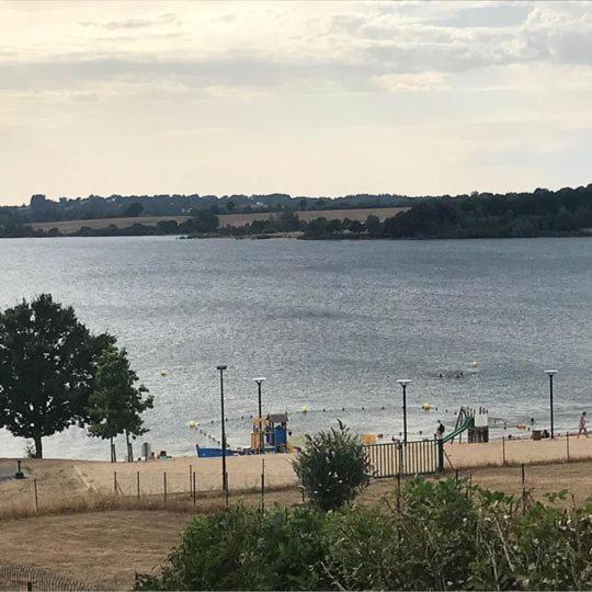 Maison Bord De Lac De Pareloup Salles-Curan ภายนอก รูปภาพ